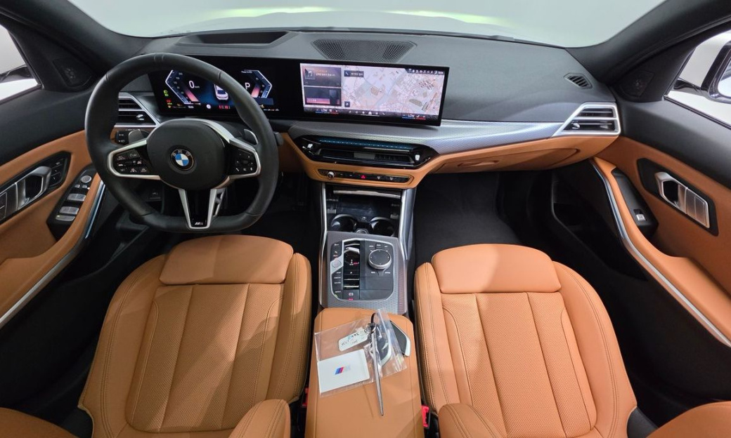 BMW 3-Series 320i M Sport, 2025