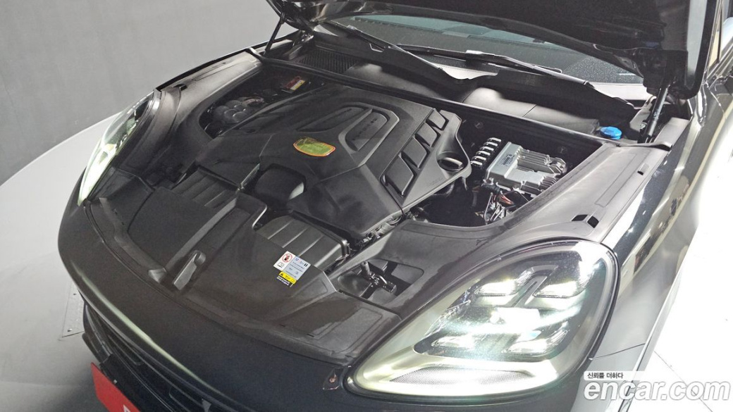Porsche Cayenne 4.0 Turbo Coupe, 2023