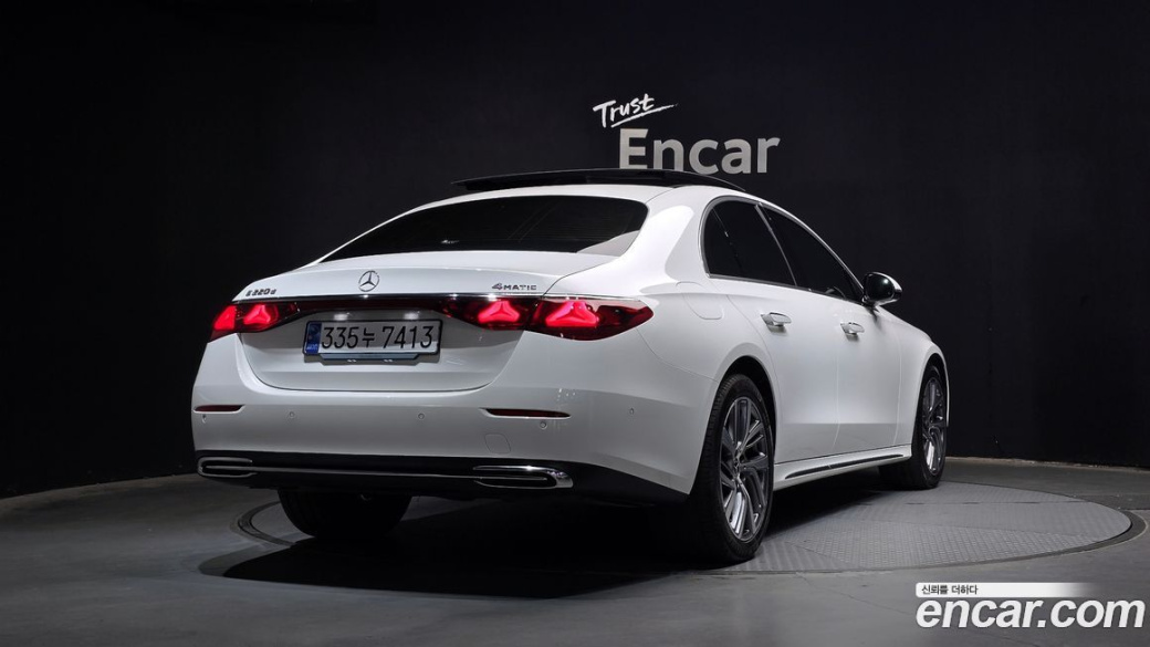 Mercedes-Benz E-Class E220d 4MATIC Exclusive, 2024