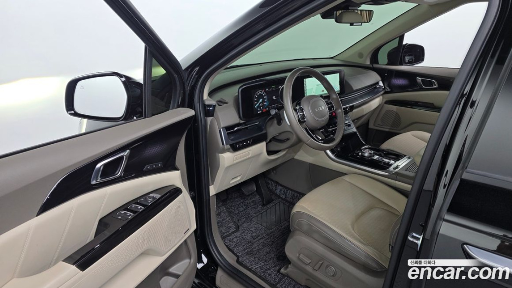 Kia Carnival 7-Seater Hi-Limousine, 2022