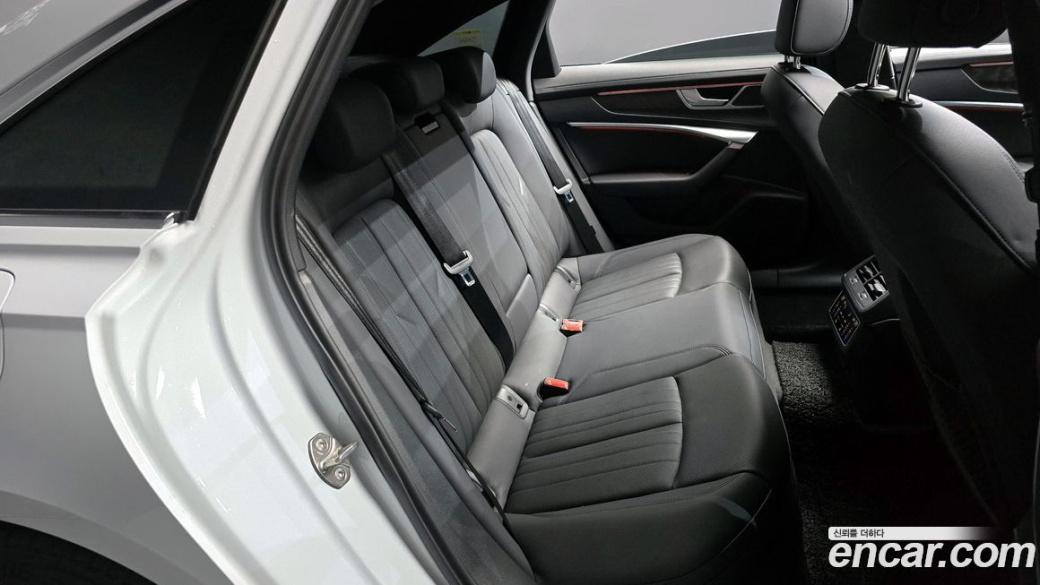 Audi A6 45 TFSI Quattro Premium, 2022