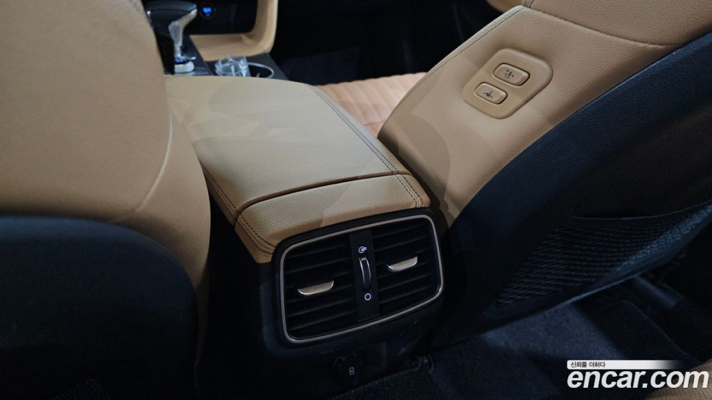 Genesis G70 Gasoline 2.0T 2WD, 2022