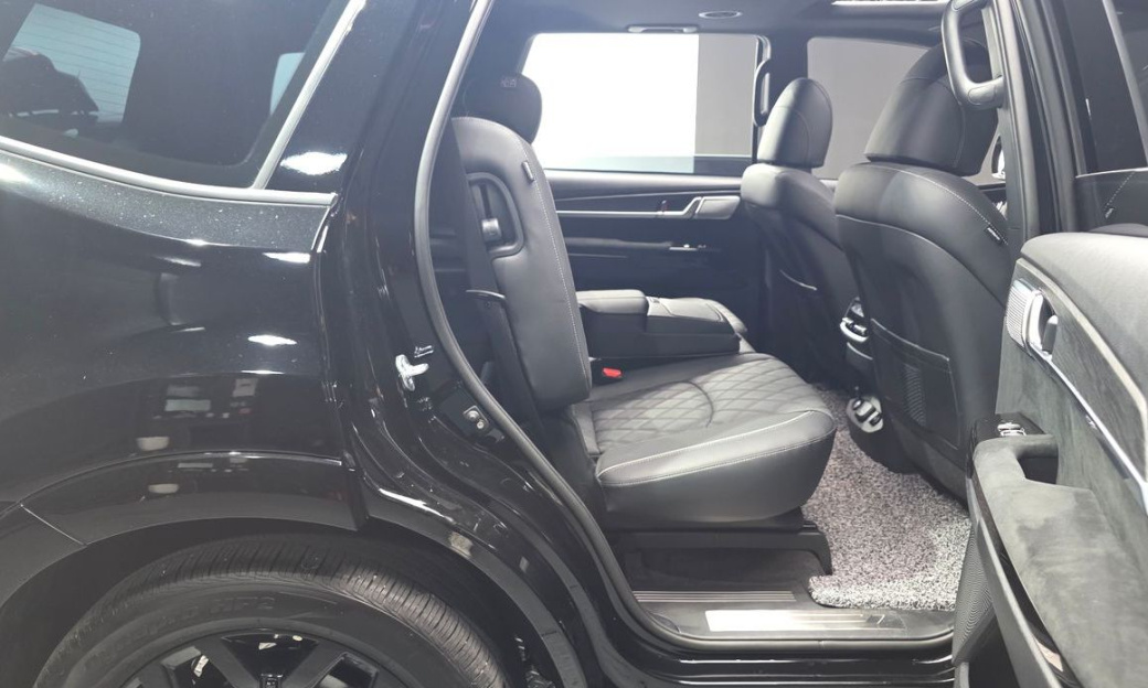 Kia Mohave Diesel 3.0 4WD 7-Seater, 2023