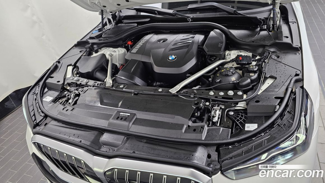 BMW 5-Series 520i M Sport, 2025
