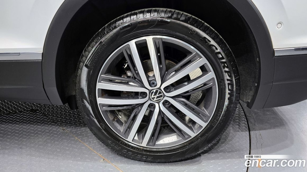 Volkswagen Tiguan 2.0 TSI Prestige, 2023