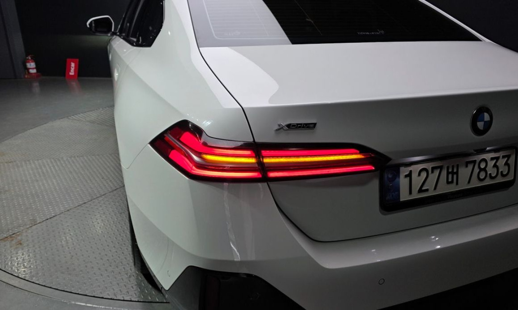 BMW 5-Series 523d xDrive M Sport, 2024