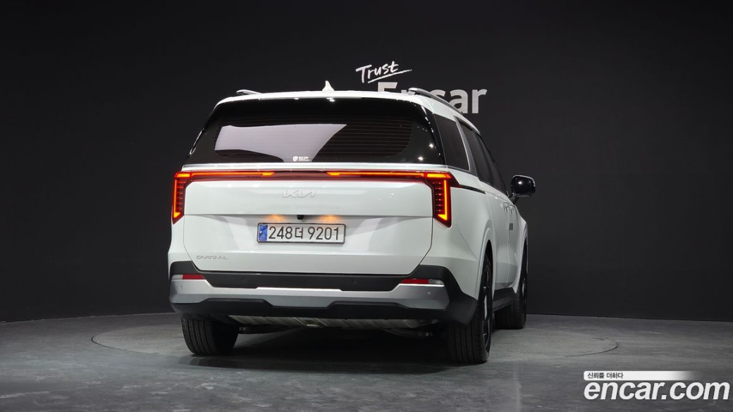 Kia Carnival 9-Seater Prestige, 2024