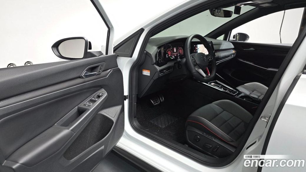 Volkswagen Golf 2.0 GTI, 2024