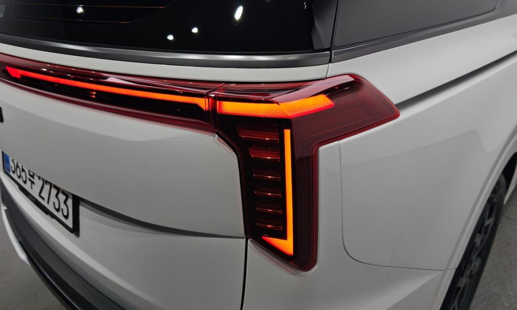 Kia Carnival 7-Seater Gravity, 2025