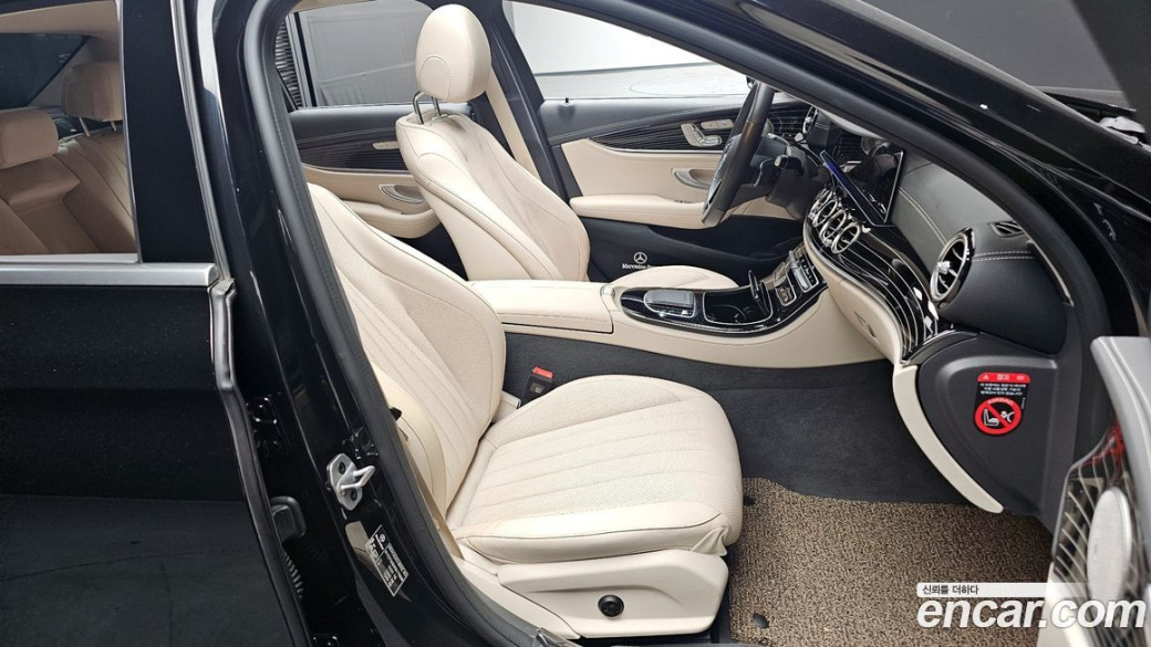 Mercedes-Benz E-Class E450 4MATIC Exclusive, 2023