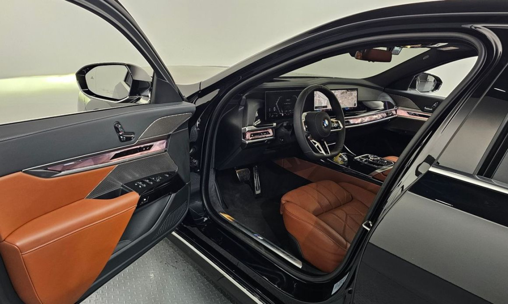 BMW 7-Series 740d xDrive M Sport, 2025