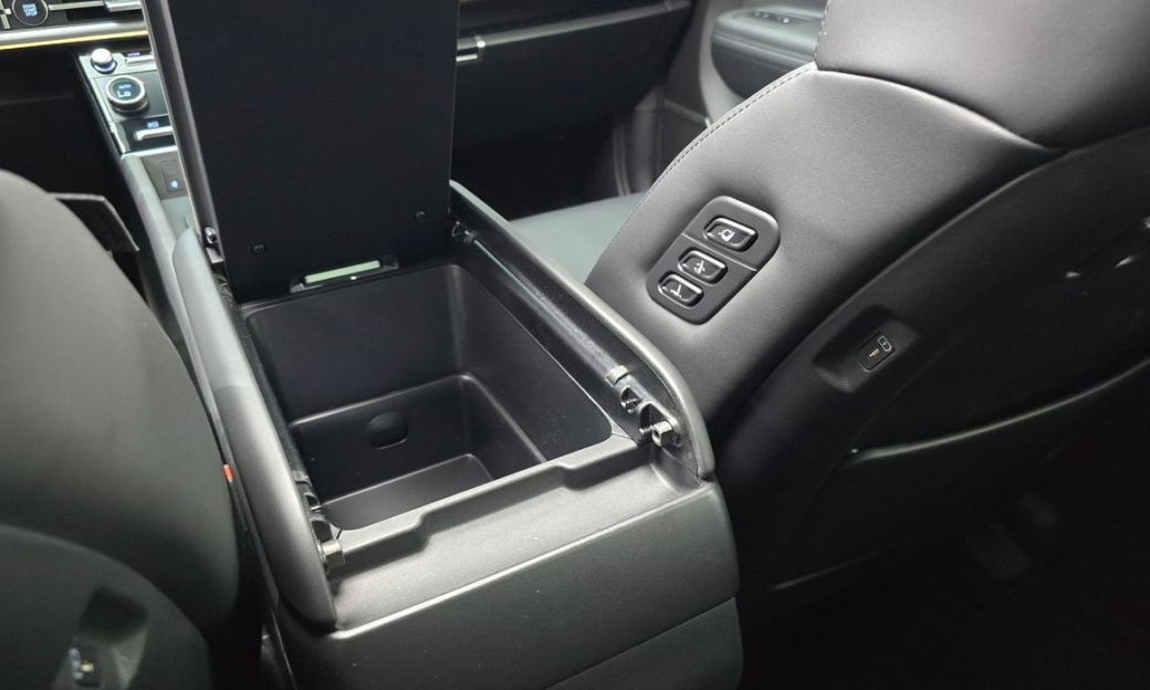 Hyundai Santafe Gasoline 2.5T 2WD, 2025