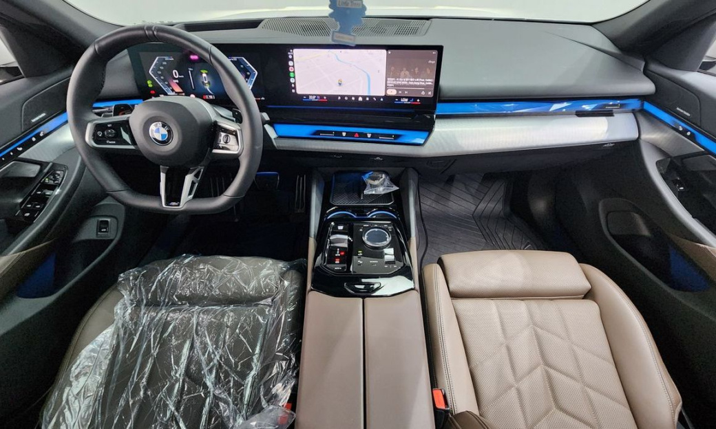BMW 5-Series 520i M Sport, 2025