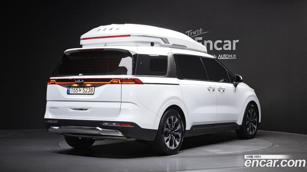 Kia Carnival 7-Seater Outdoor, 2023