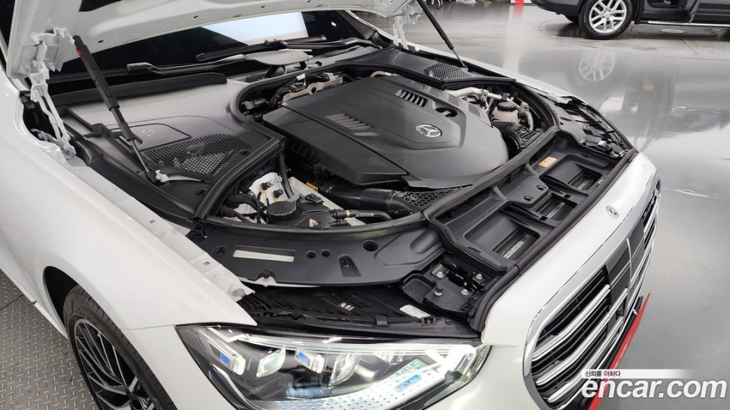 Mercedes-Benz S-Class S580L 4MATIC, 2024