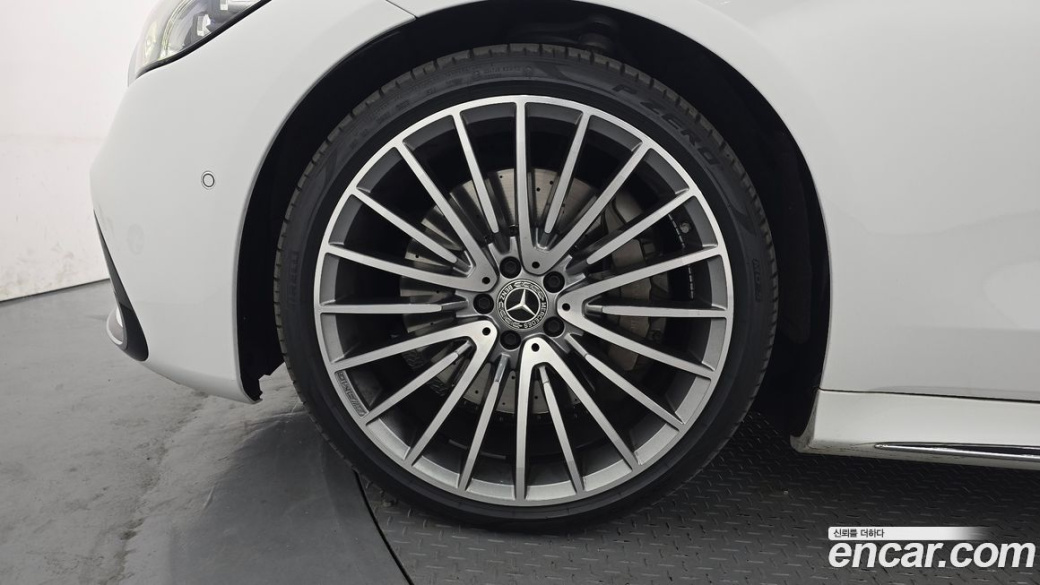 Mercedes-Benz S-Class S500 4MATIC, 2024