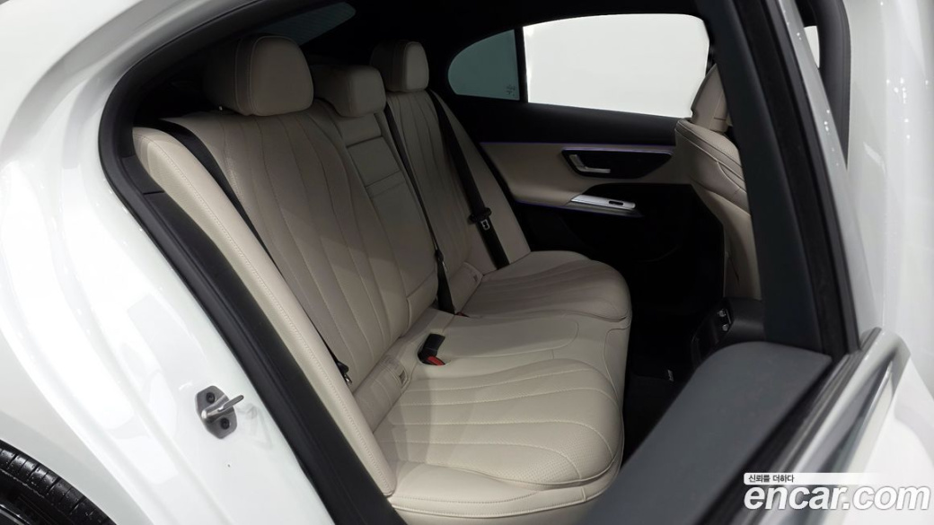 Mercedes-Benz E-Class E200 AMG Line, 2026