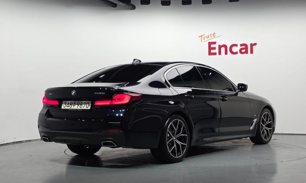 BMW 5-Series 530i xDrive M Sport Package, 2023