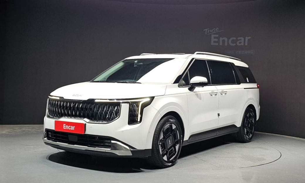 Kia Carnival 9-Seater Noblesse, 2024