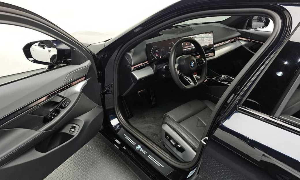 BMW 5-Series 530i xDrive M Sport, 2025