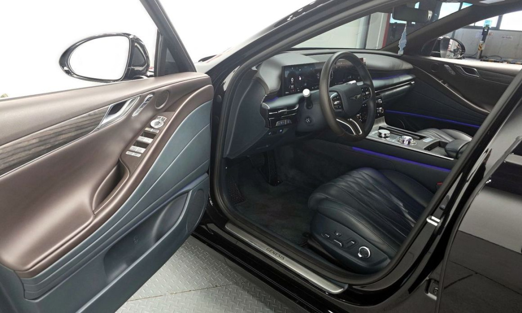 Genesis G80 Gasoline 2.5 Turbo AWD, 2025