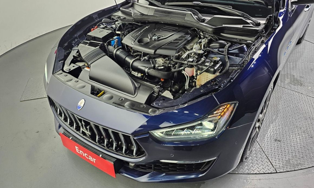 Maserati Ghibli 2.0 Granlusso, 2021