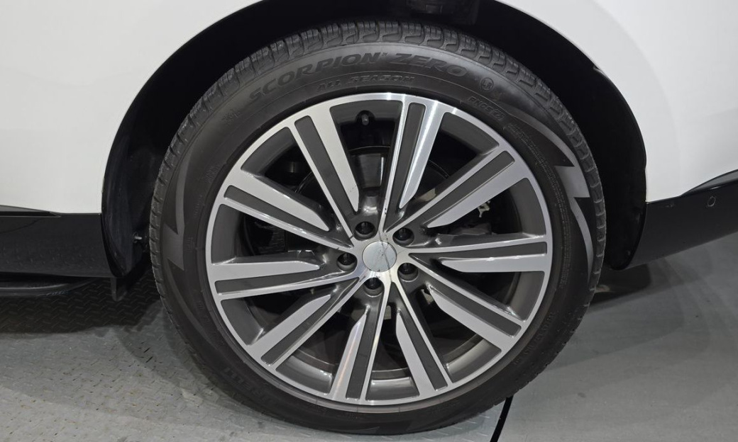 Land Rover Range Rover D350 Autobiography Long Wheel Base, 2024