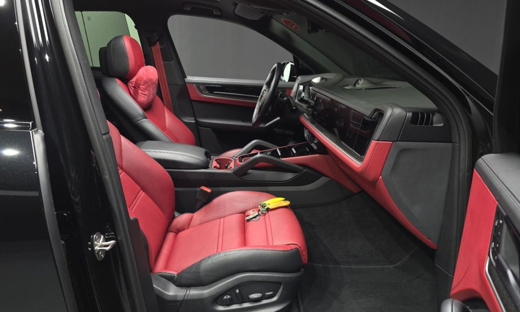 Porsche Cayenne 3.0, 2024