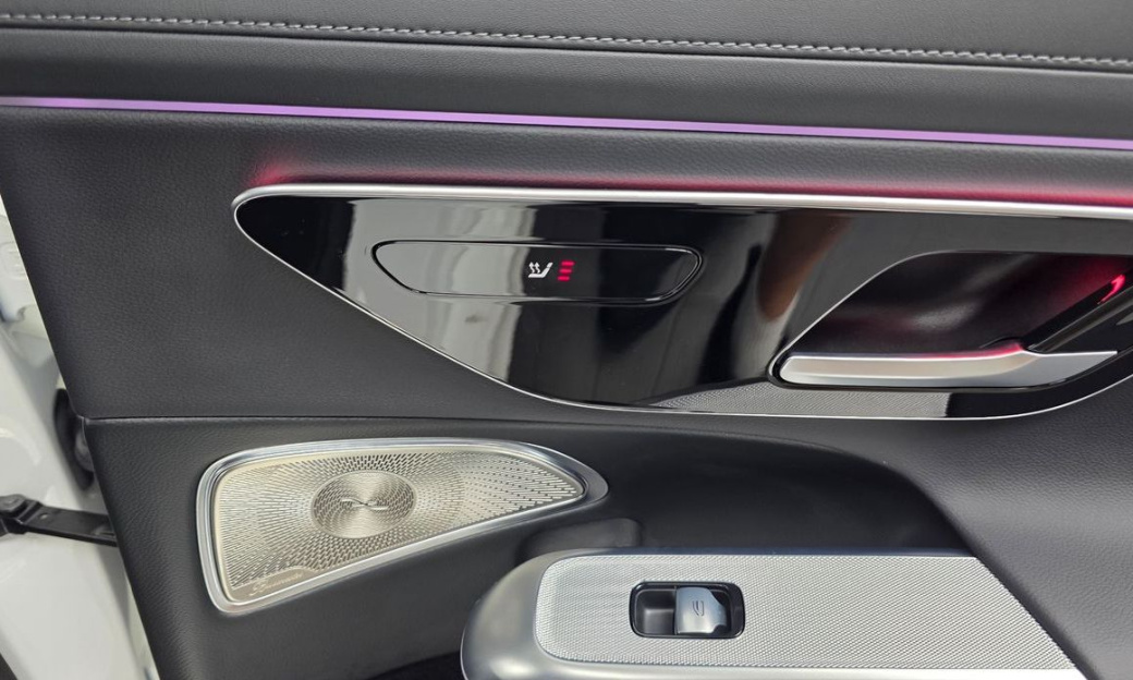 Mercedes-Benz E-Class E300 4MATIC Exclusive, 2024