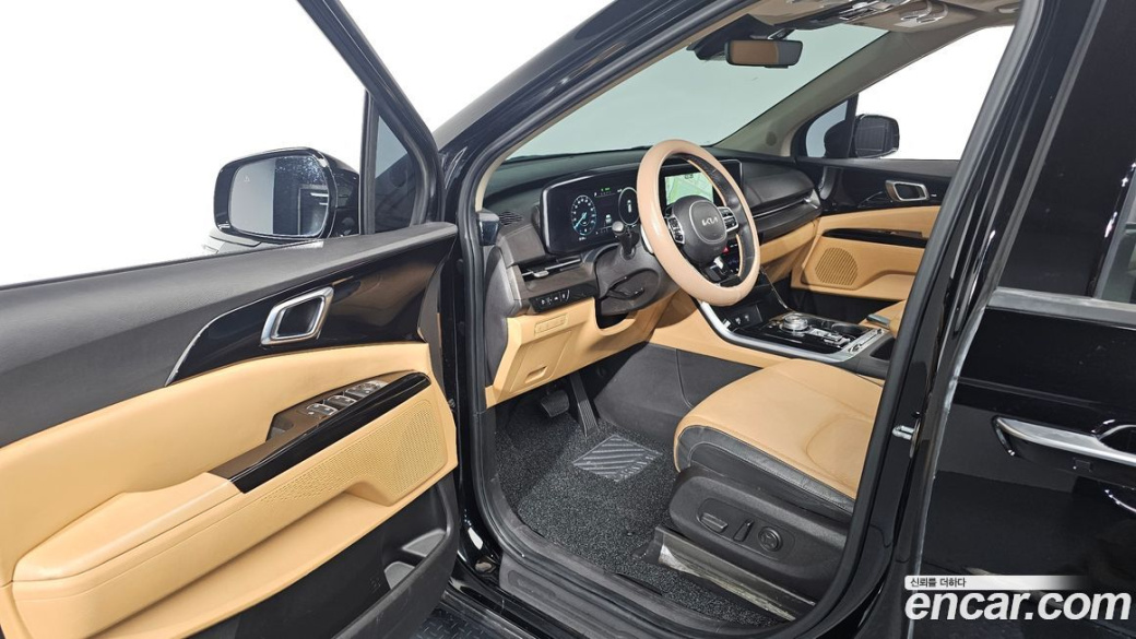 Kia Carnival 7-Seater Noblesse, 2023