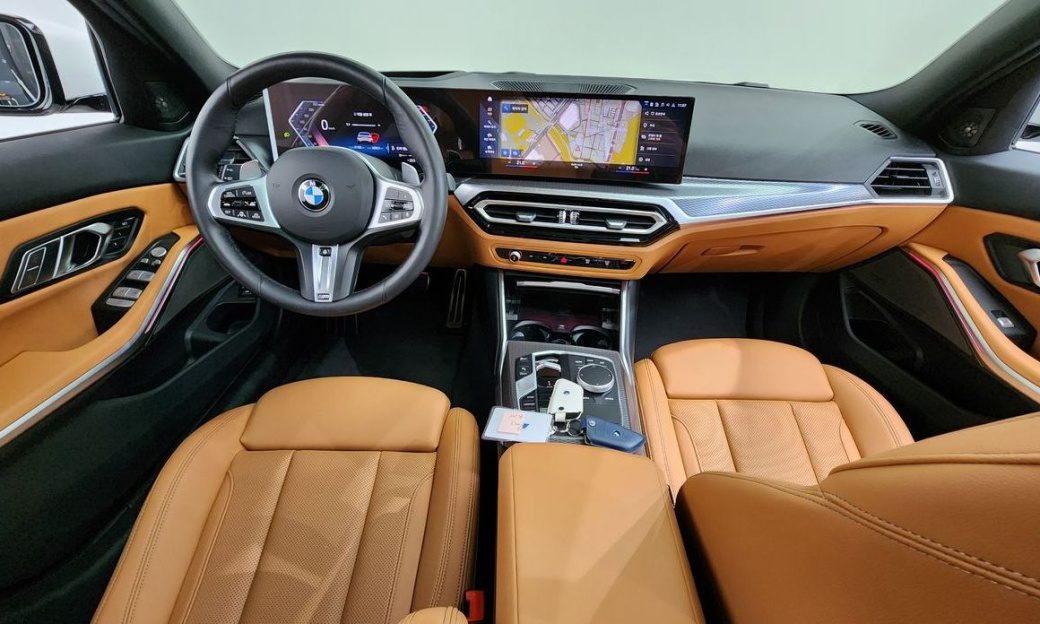 BMW 3-Series 320i M Sport, 2024