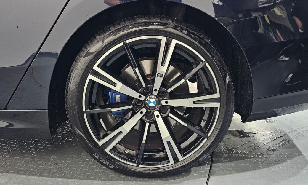 BMW 5-Series 530i xDrive M Sport, 2025