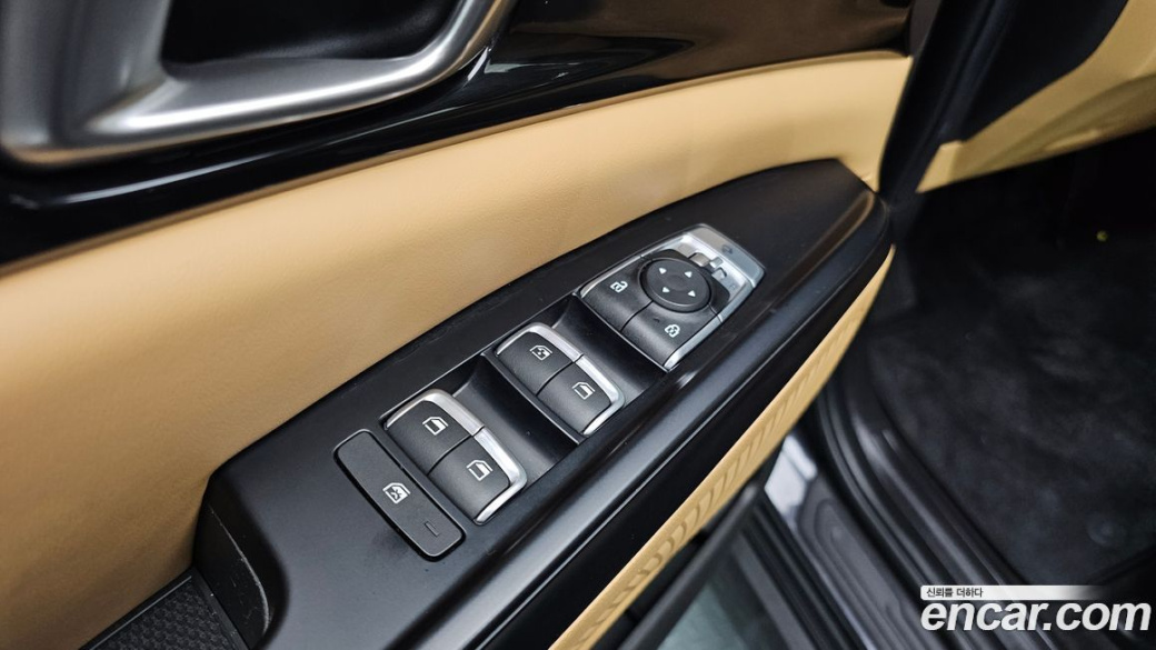 Kia Carnival 9-Seater Prestige, 2023
