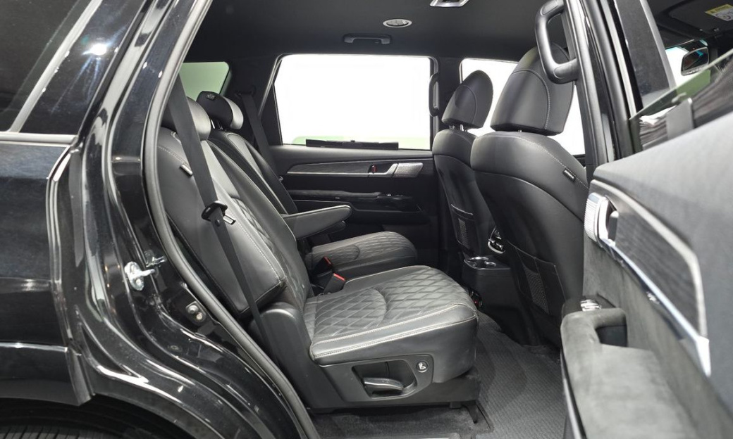 Kia Mohave Diesel 3.0 4WD 6-Seater, 2022