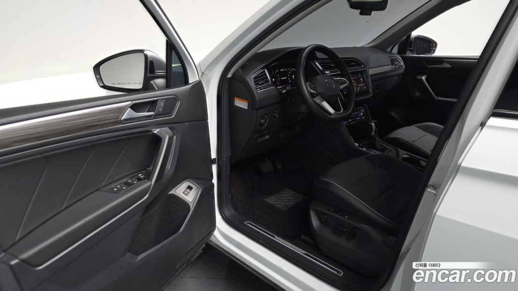 Volkswagen Tiguan 2.0 TSI Prestige, 2023