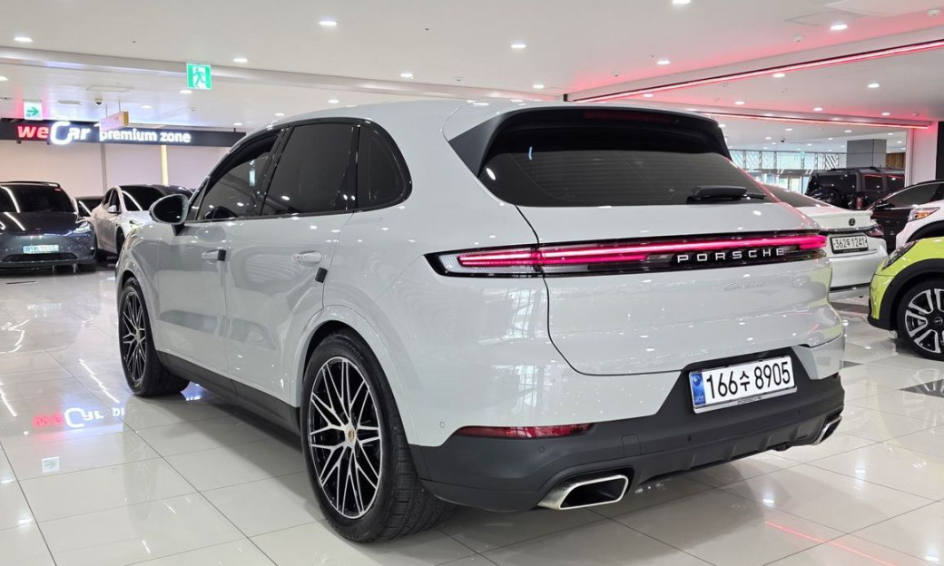 Porsche Cayenne 3.0, 2025
