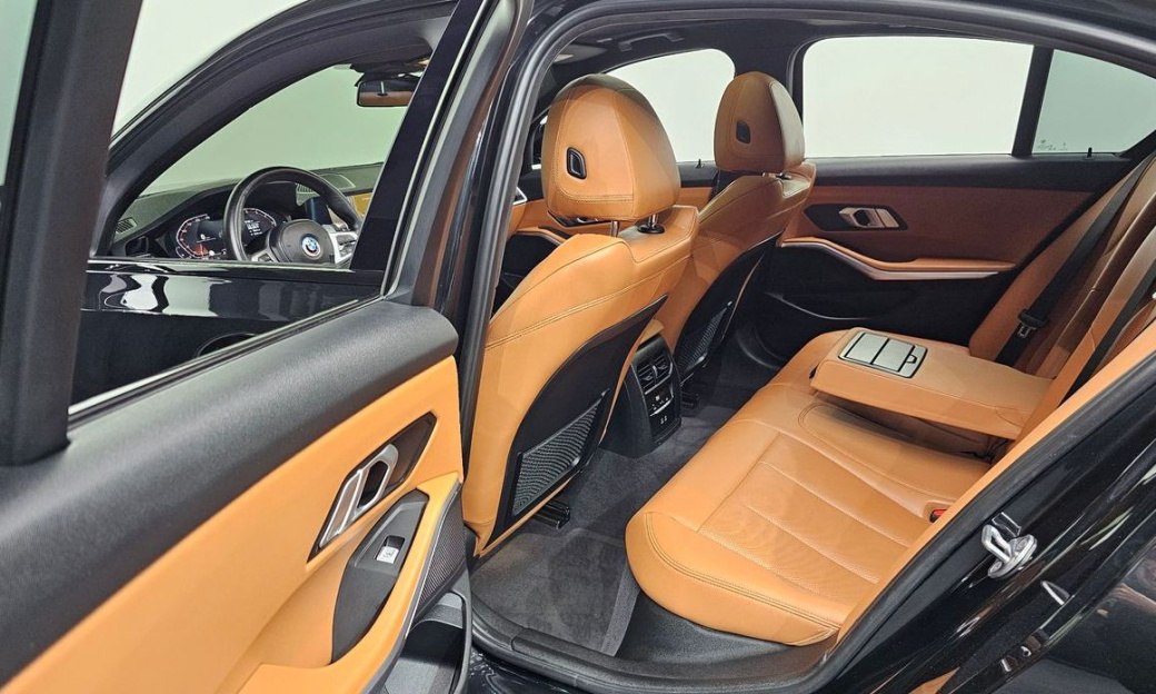 BMW 3-Series 320i M Sport, 2022