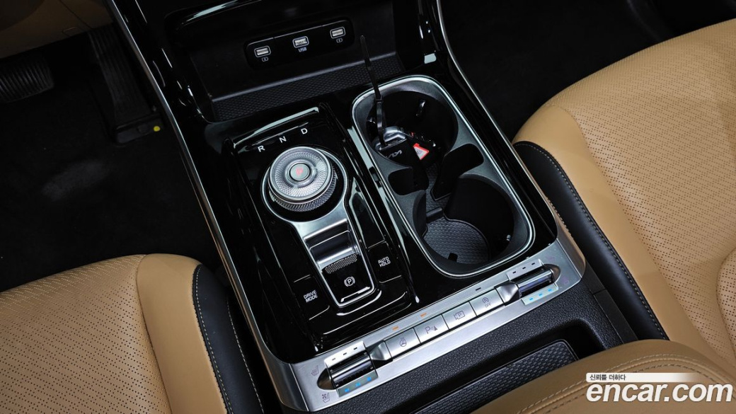Kia Carnival 9-Seater Signature, 2023
