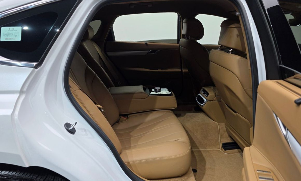 Genesis G80 Gasoline 2.5 Turbo AWD, 2025