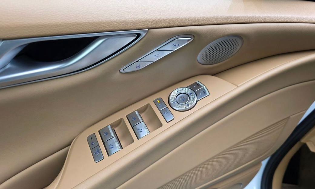 Genesis G80 Gasoline 2.5 Turbo 2WD, 2025