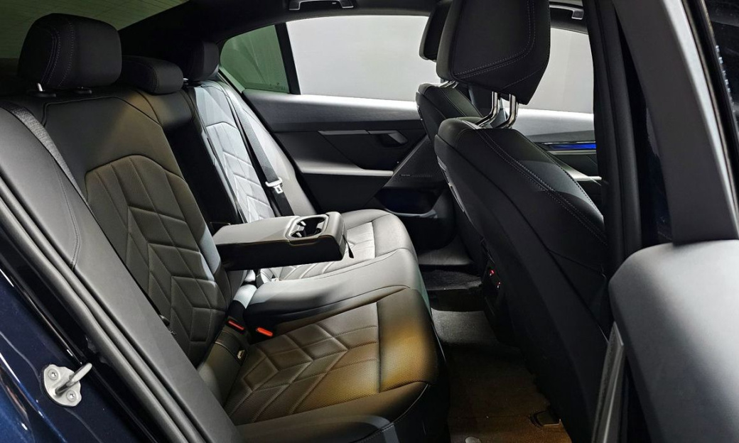 BMW 5-Series 520i M Sport, 2025
