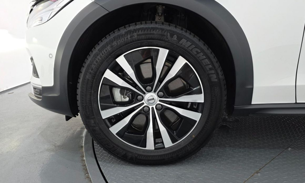 Volvo V90 B5 Plus AWD, 2025
