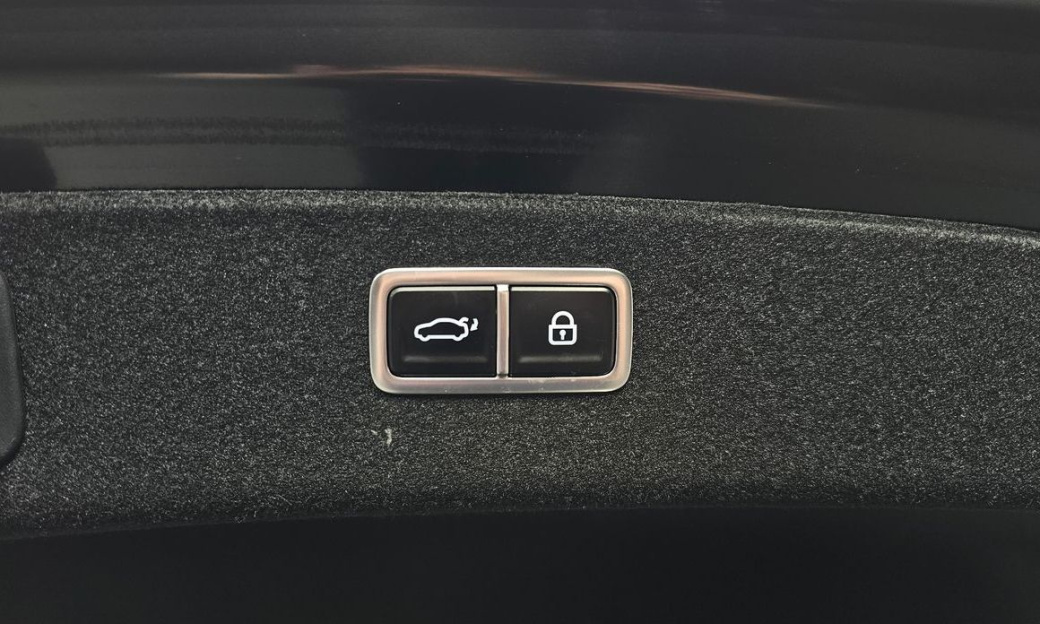 Genesis G80 Gasoline 2.5 Turbo AWD, 2025