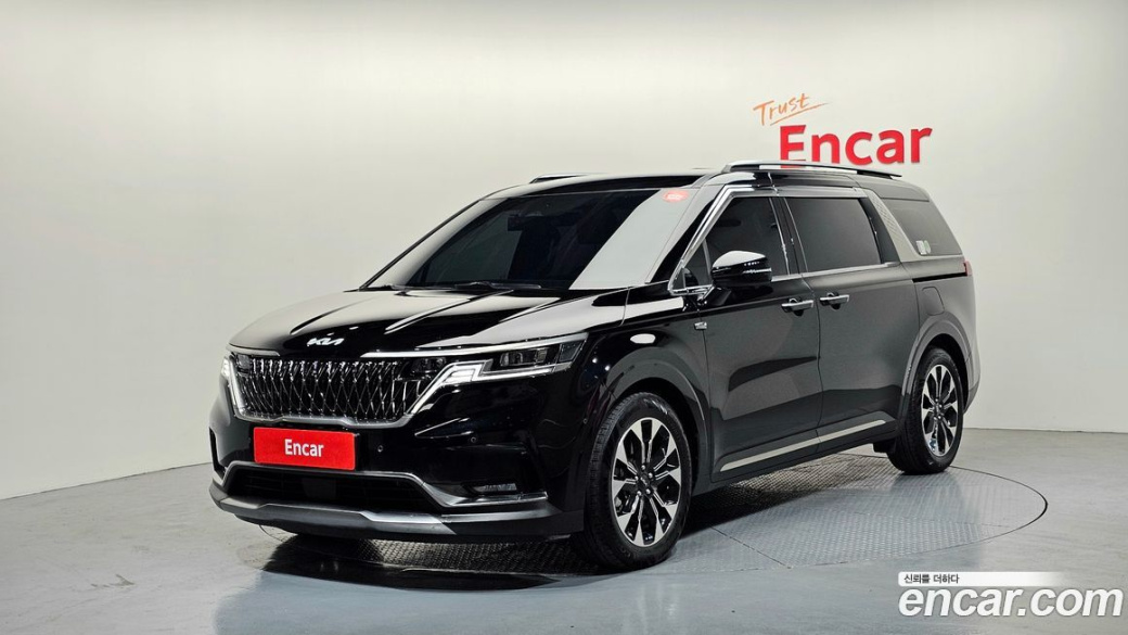 Kia Carnival 7-Seater Signature, 2023