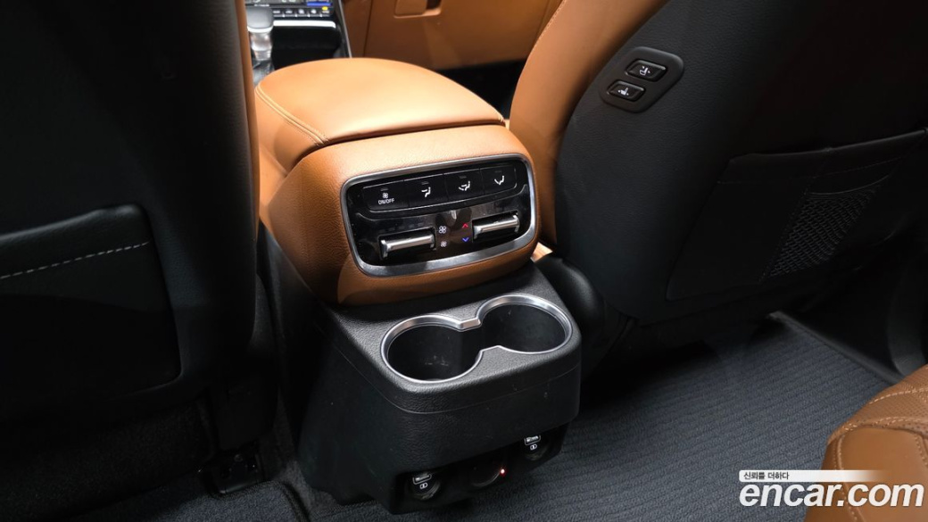 Kia Mohave Diesel 3.0 4WD 6-Seater, 2023