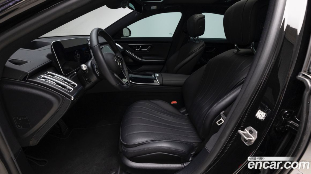 Mercedes-Benz S-Class S350 d 4MATIC, 2025