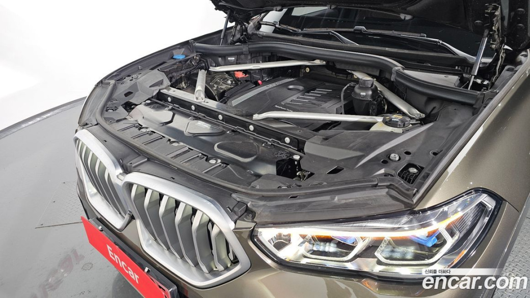 BMW X6 xDrive40i M Sport, 2021