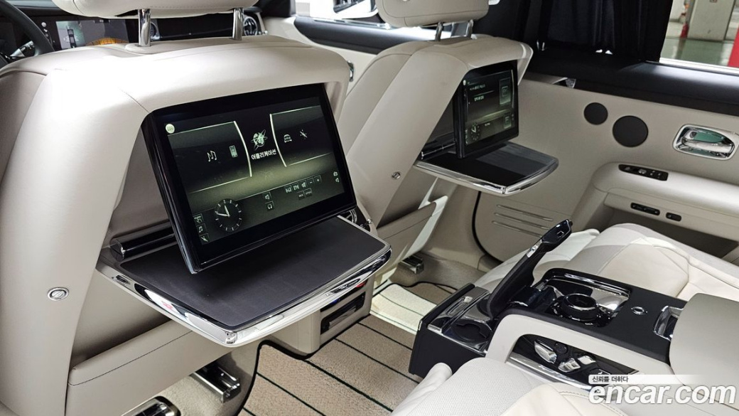 Rolls-Royce Ghost 6.7 EWB V12, 2022