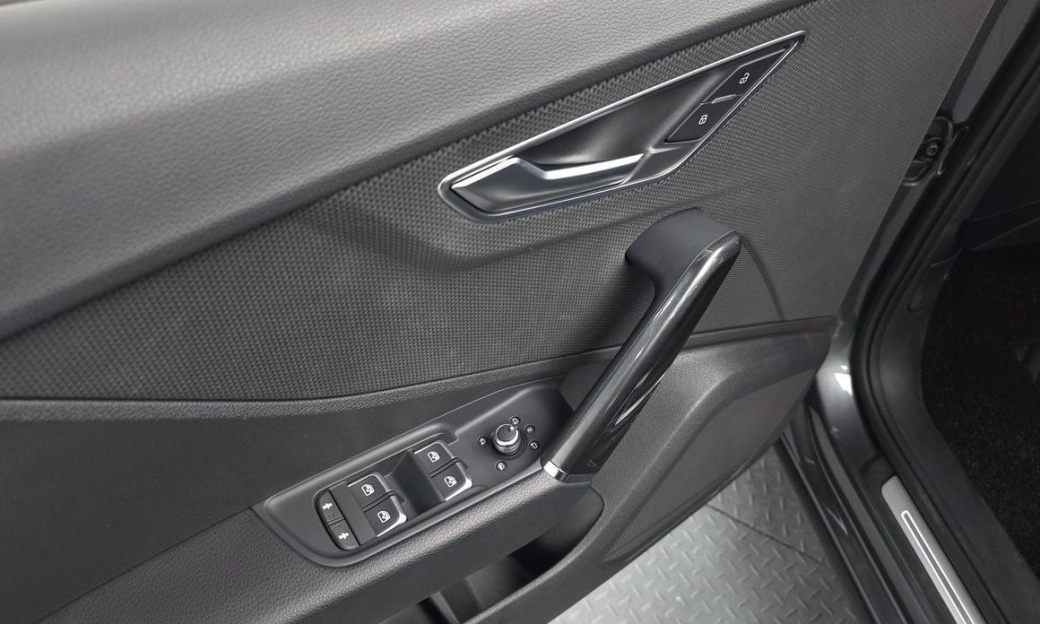 Audi Q2 35 TDI Premium, 2023