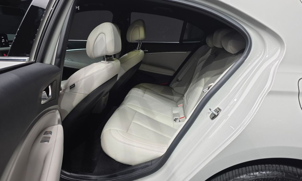 Genesis G70 Gasoline 2.5T 2WD, 2024
